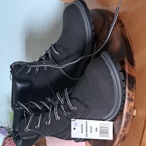 Unionbay dark gray boots. Size 9. New